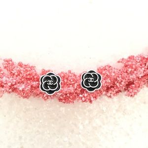 Vintage CHANEL Camellia Flower Buttons Earrings